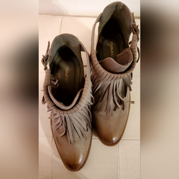Maurices-Jasmine Fringe Bootie Taupe sz. 7 - Picture 5 of 7